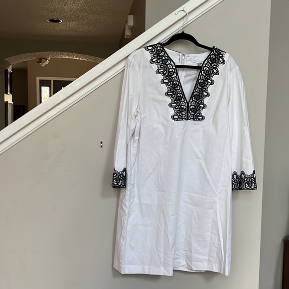 Preston & York Tabitha Stretch Linen 3/4 Sleeve Split V-Neck Embroidered Dress - Picture 5 of 11